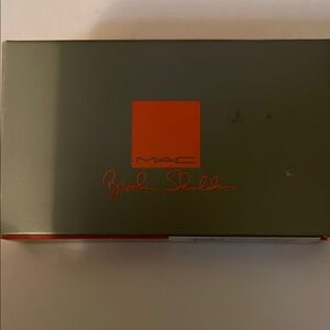 MAC Brooke Shields Makeup Palette